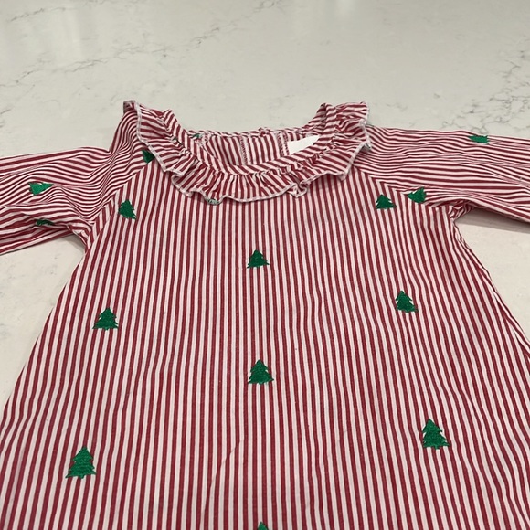 EUC DBA Girls 4T Red and White Seersucker with Christmas Trees Nightgown - Picture 2 of 8